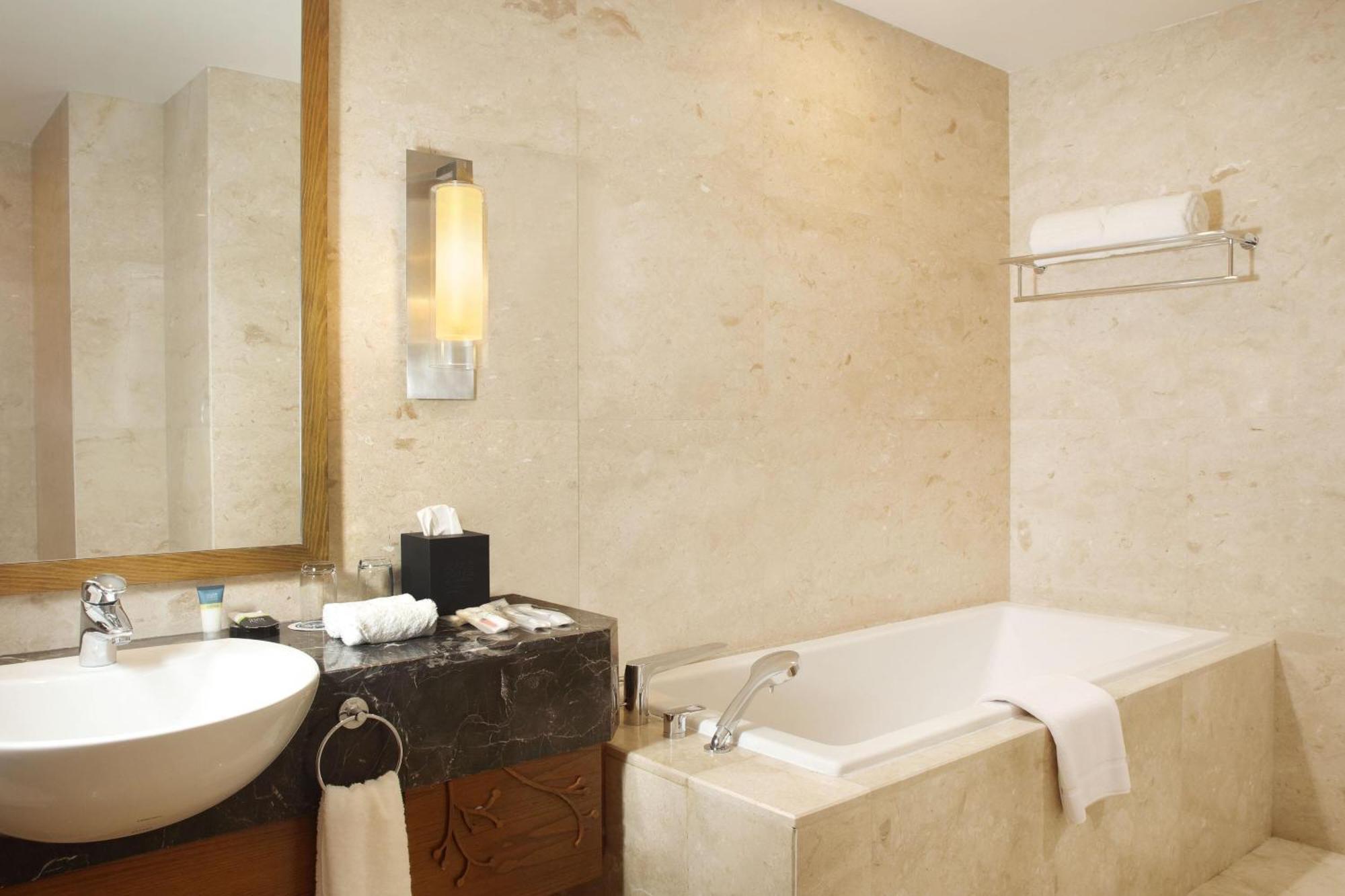 Four Points By Sheraton מנאדו מראה חיצוני תמונה