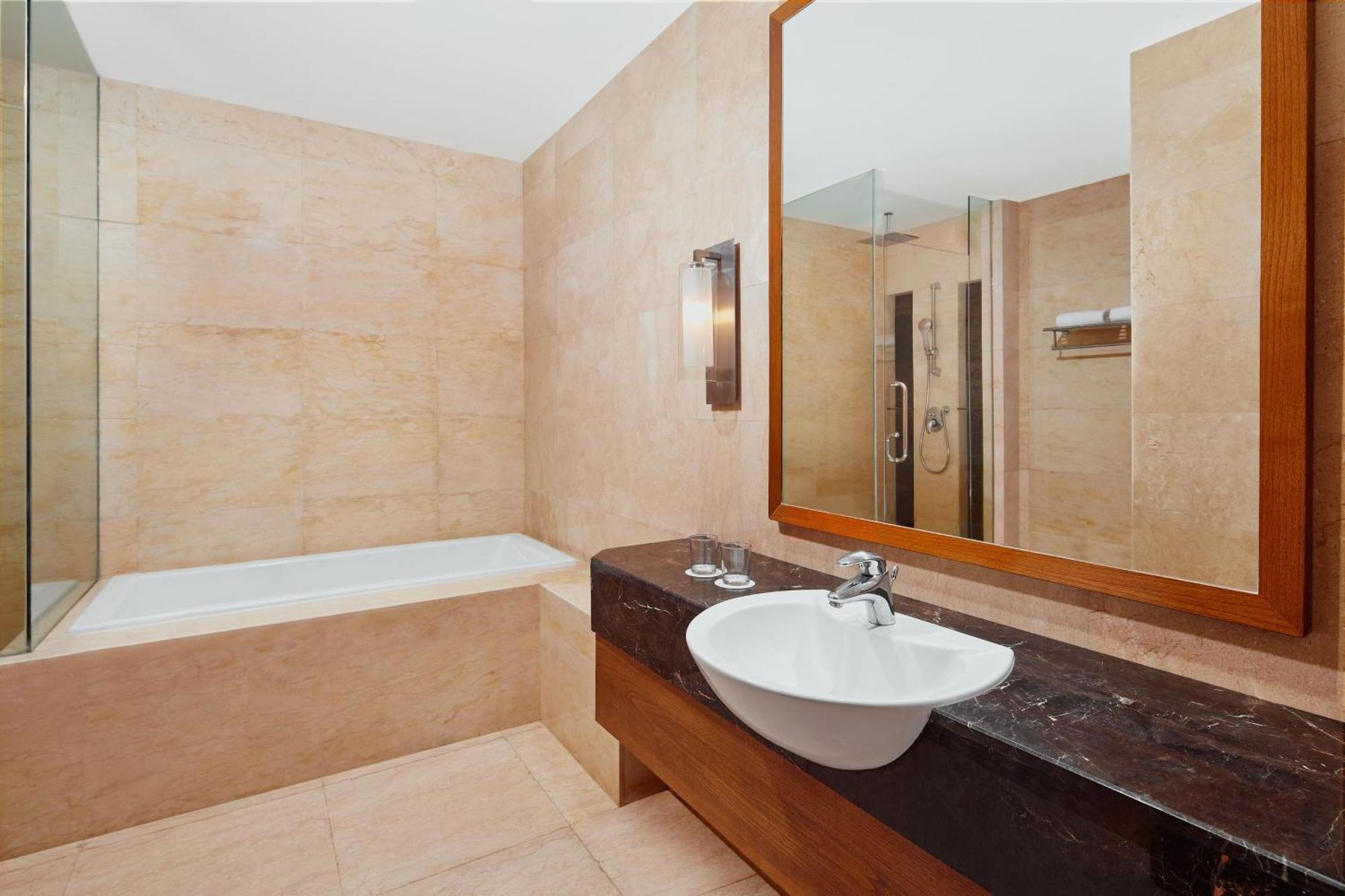 Four Points By Sheraton מנאדו מראה חיצוני תמונה
